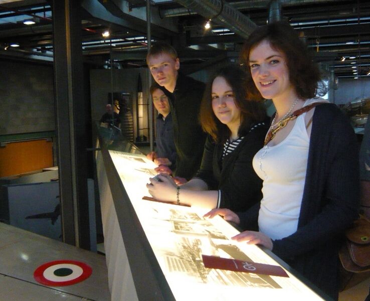 File:Kym 201102 P1010703.JPG